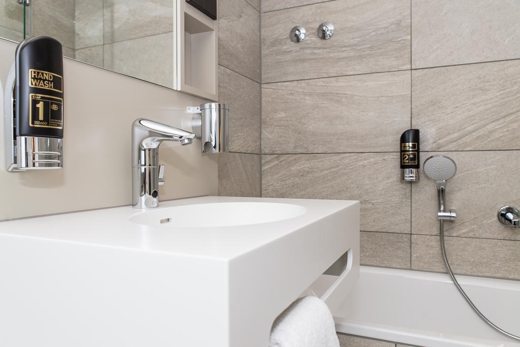 Hotel Goldenes Rad Ulm Ngoại thất bức ảnh