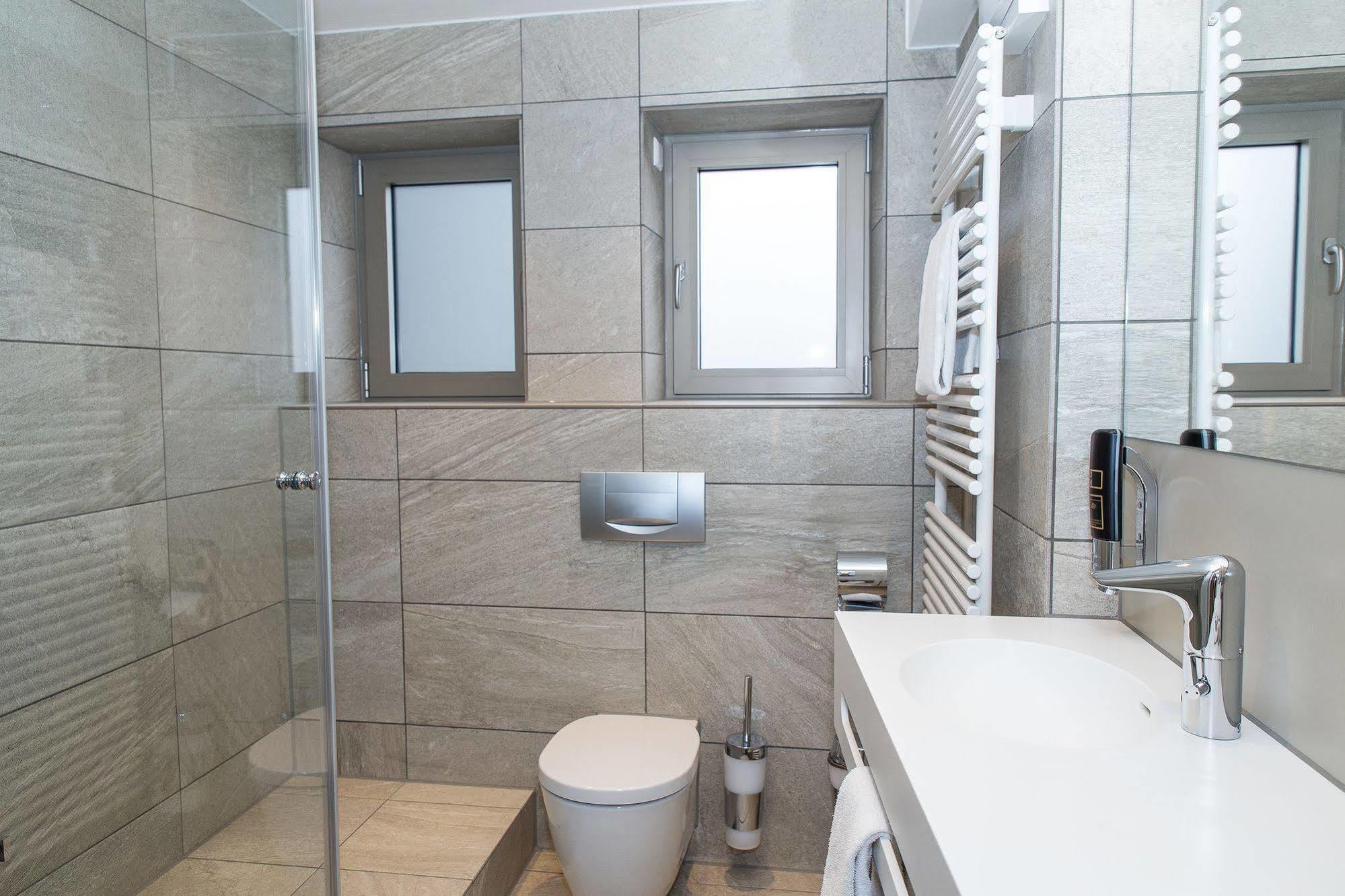 Hotel Goldenes Rad Ulm Ngoại thất bức ảnh