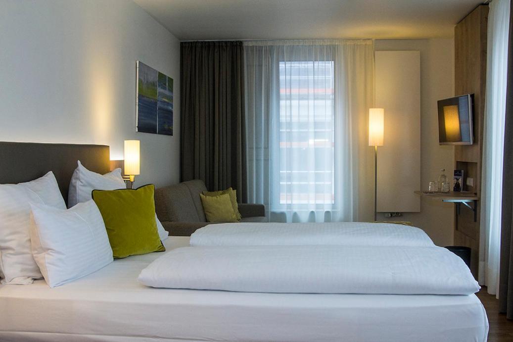 Hotel Goldenes Rad Ulm Ngoại thất bức ảnh