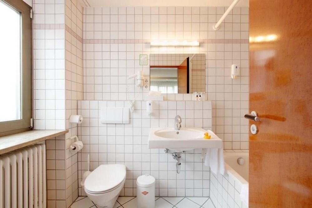 Hotel Goldenes Rad Ulm Ngoại thất bức ảnh