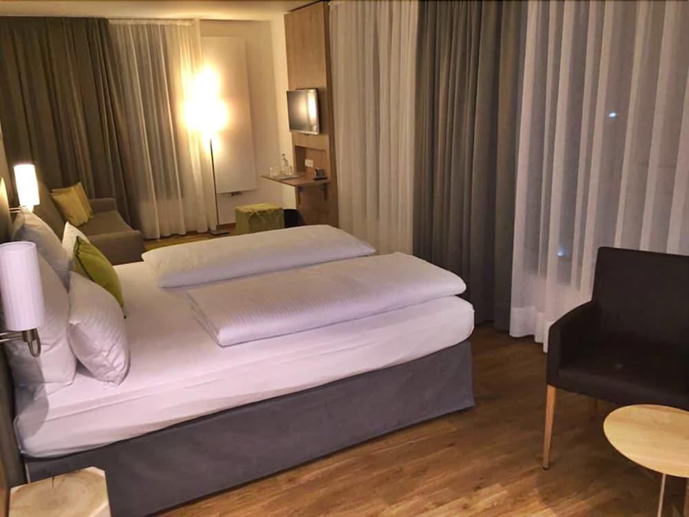 Hotel Goldenes Rad Ulm Ngoại thất bức ảnh